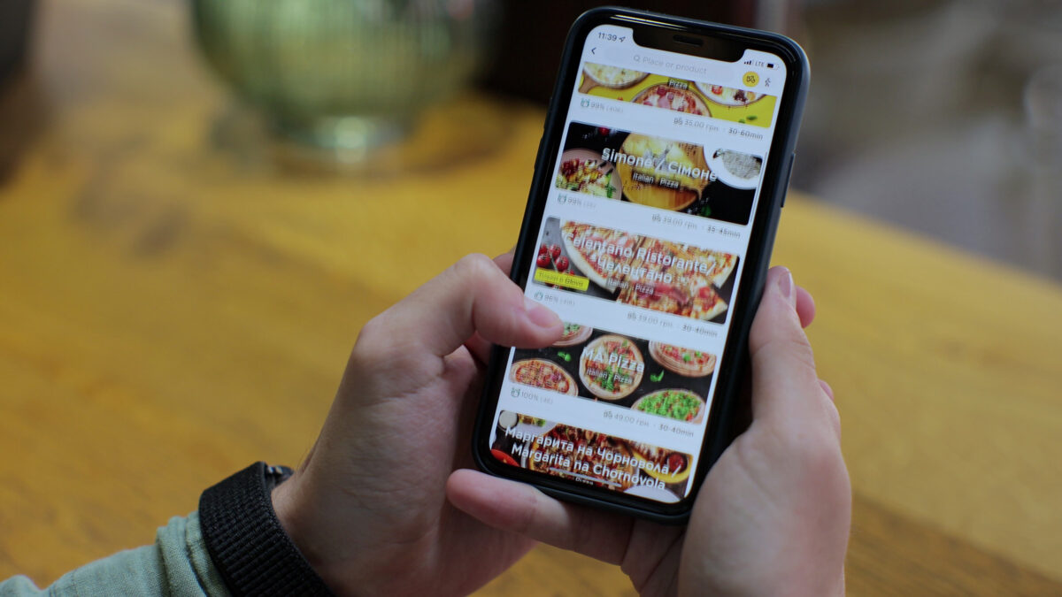 Ordering food online on a mobile app